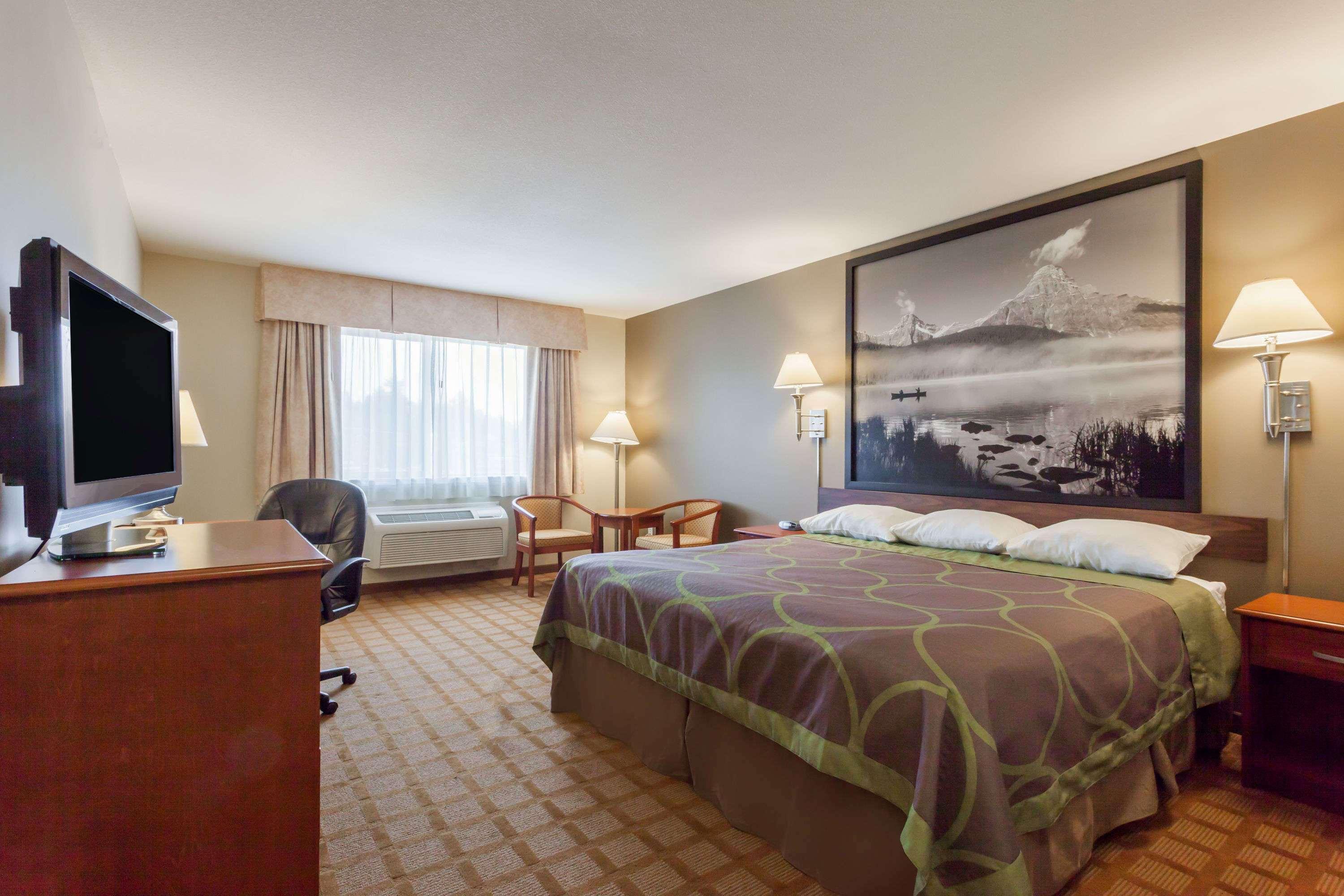 Отель Super 8 By Wyndham Abbotsford Bc Экстерьер фото